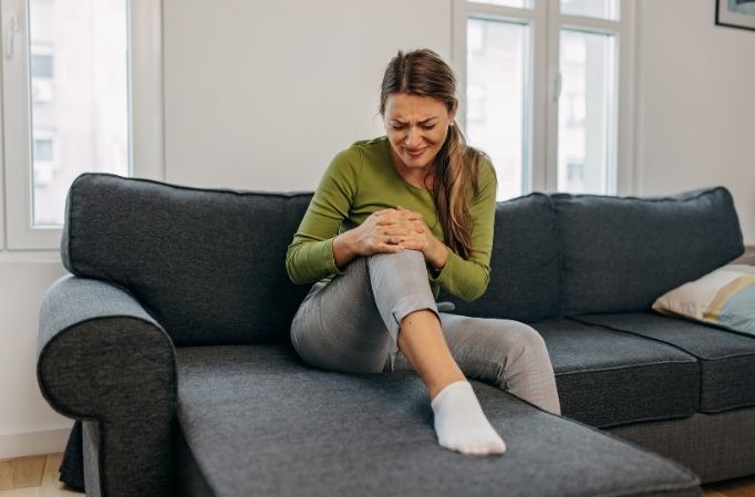 Daily Challenges Caused by Knee Pain - Dr. Silky Patel MD